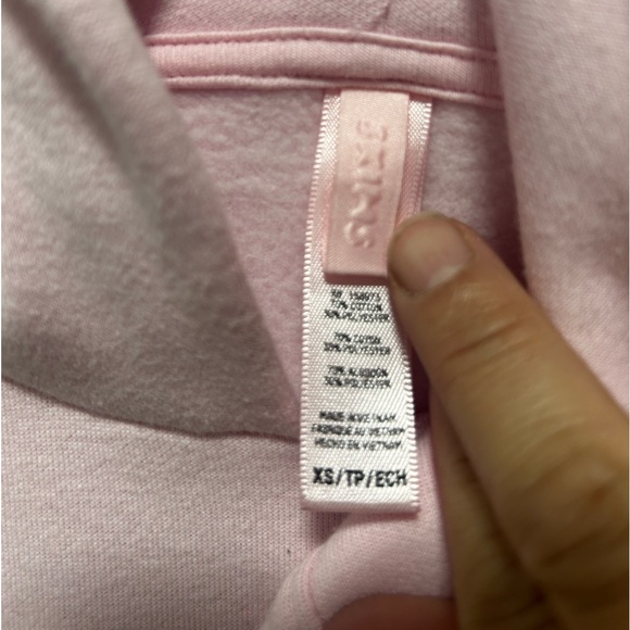 Skims Classic Fleece pink hoodie sweatshirt in cherry blossom - Picture 4 of 7